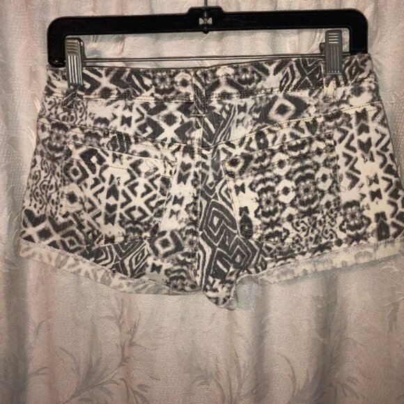 mossimo supply co short shorts black white pockets zipper button size 3 READ - Picture 6 of 7